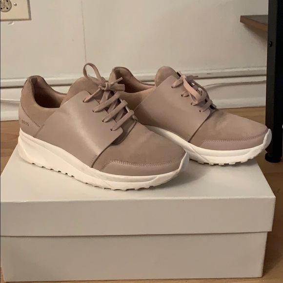 Woman by Common Projects - Picture 2 of 2